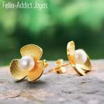 Cadeau Bijou Fille Boucles d'oreilles fleur avec perle Rosée Blanche | Felin-Addict